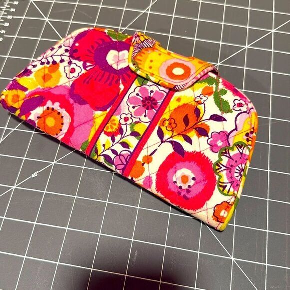 Vera Bradley clementine kiss n snap Wallet Clutch Snap jaw Floral - Picture 1 of 3